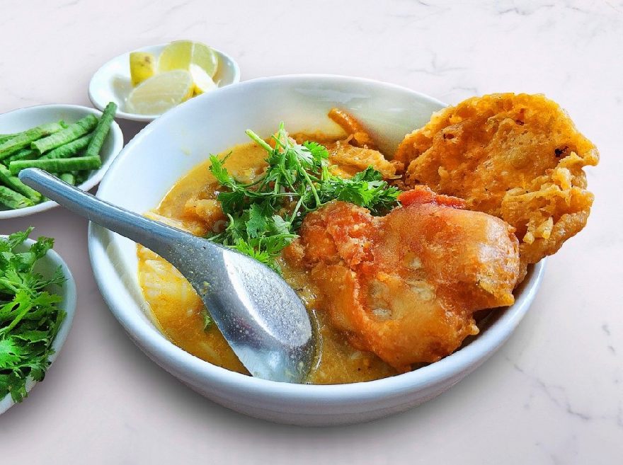 Leckeres asiatisches Essen mit Lieferservice von gebratene Nudeln oder knusprige Ente bei dem Restaurant Bambus Haus Asia in Braunschweig an der B 4.